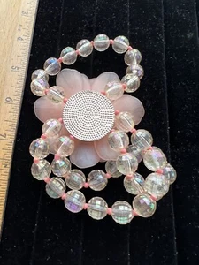 PINK/SALMON COLOR FLOWER AND BEADS BRACELET FOR WOMEN - Picture 1 of 3