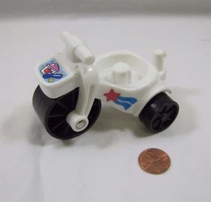 Fisher Price Little People TRICYCLE 3-WHEELER Patriotic 4TH of JULY PARADE Rare! - Picture 1 of 3