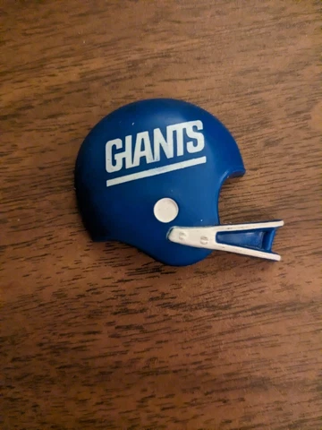 NEW YORK GIANTS Vintage NFL RUSS PLASTIC Football FRIDGE MAGNET Standings Board Cover
