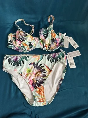 Top de bikini Fantasie Paradiso 38e copa completa reunida con aros y pantalones grandes  Foto 1 de 4