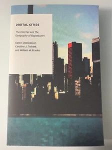 Digital Cities by Karen Mossberger et al Paperback Nonfiction Urbanization Book - Picture 1 of 4
