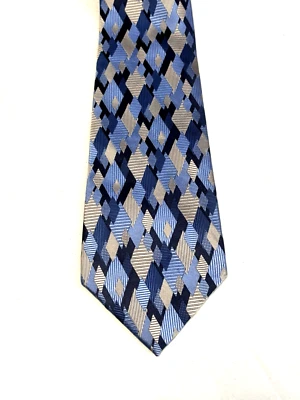 Corbata para hombre Crazy Horse A Claiborne Co. resistente a las manchas limpieza en seco estampado de diamantes EC Foto 1 de 4