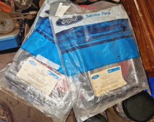 NOS 83-91 Ford Bronco II Ranger Aerostar Headlight Trim Bezel Ring E89Z-13015-A - Foto 1 di 2