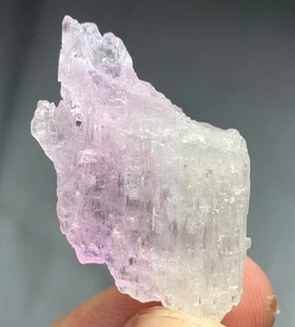 Hermoso cristal de kuncita natural de 29 quilates de Afganistán - Imagen 1 de 5