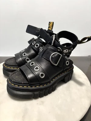 Sandalias de plataforma Doc Martens Ricki HDW estilo gladiador cuero negro para mujer EE. UU. 5 Foto 1 de 4