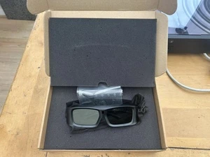 Bang & Olufsen B&O 3D Shutter Glasses With Original Box & Packaging - Picture 1 of 9