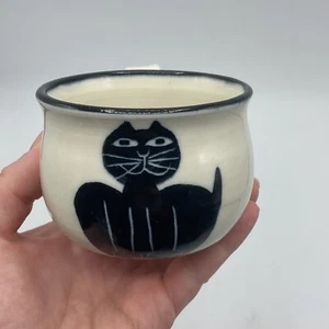 Karen Donleavy Designs KD Small Mug Cat Handpainted Signed - Picture 1 of 6