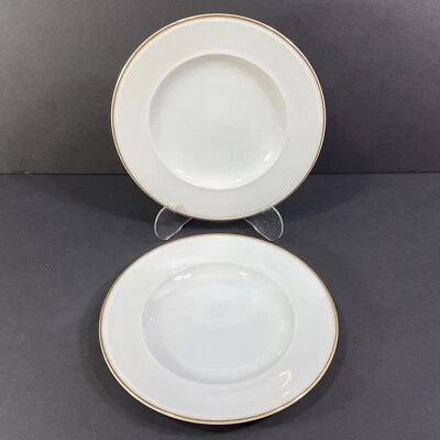 Platos de ensalada Pottery Barn 2 blancos con borde dorado 7 5/8" PBA32 hechos en Japón Foto 1 de 4