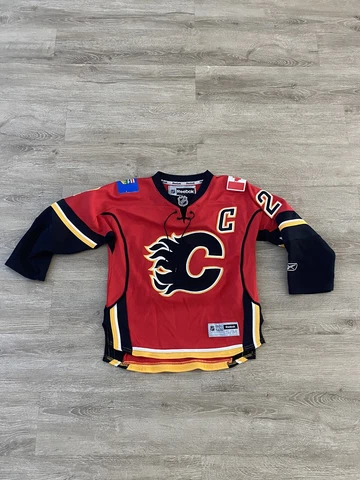 Reebok NHL Calgary Flames  #2 Kyle Hockey Jersey Size youth s/m Cover