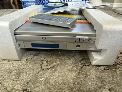 Reproductor de DVD compacto Coby DVD-514 5,1 canales escaneo progresivo Foto 1 de 4