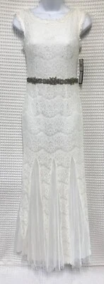 Betsy & Adam 尺寸 2 白色蕾丝美人鱼礼服正式礼服串珠腰神饰 — 第 1/4 张图片