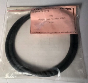 Chevy 1956 lámpara de estacionamiento a sellos de carrocería hechos en EE. UU. - Imagen 1 de 2