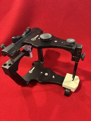 Articulador dental Denar com estojo de transporte azul - Imagem 1 de 4