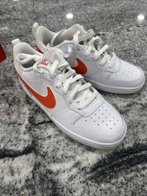 Nike Court Borough Low 2 GS Blanco/Naranja Niños Grandes BQ5448-114 Talla 6.5Y Foto 1 de 4