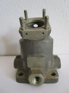 Eaton Vickers 139593 Housing for PF24-3906-25 series Pump - Housing only - Picture 1 of 3