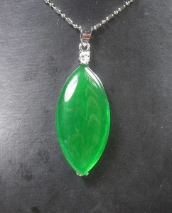 White Gold Plate Green JADE Pendant Teardrop With Chain Diamond Imitation 256750 - Picture 1 of 5
