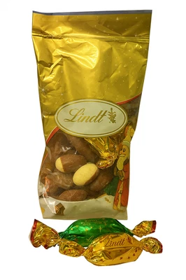 Lindt Blätterkrokant Zapfen Weihnachten 600 g | Gianduja Haselnuss Mischung - Bild 1 von 3