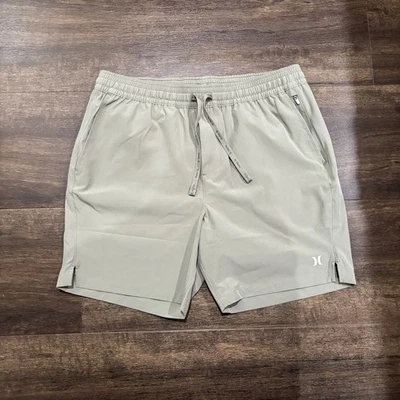 Pantalones cortos Hurley para hombre talla mediana, verde salvia, 7 en entrepierna Foto 1 de 4