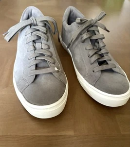 VINCe. Men’s Light Gray Suede Leather Low Top Sneakers Size US 8 EU 41 - Picture 1 of 8