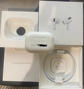 Apple Airpods Pro Generation 2 with MagSafe Charging Case USB-C - Picture 1 of 6