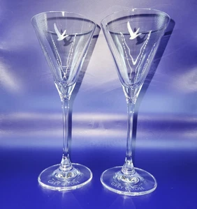 Juego de 2 vasos de aperitivo de tallo largo Grey Goose de 3,5 oz de 7,5" de alto doble grabado - Imagen 1 de 11
