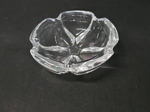 Vintage Kristall Art Deco Klarglas Blumenform Zigarren Aschenbecher/Bonboniere - Bild 1 von 3