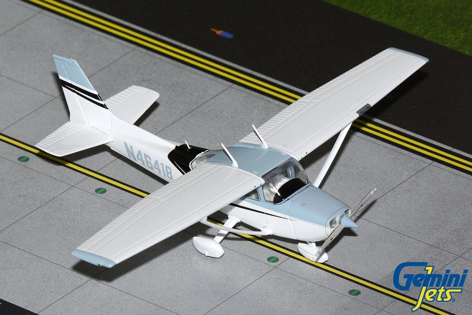 Cessna 172 N46418 GeminiJets GGCES018 Scale 1:72 - Image 1 of 1