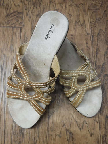 Sandalo Clarks beige con tomaia in vera pelle ~donna 9M~