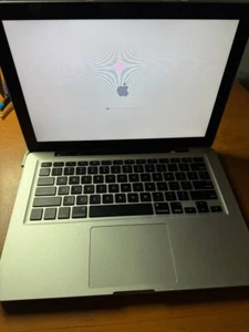 PC portable Macbook A1278 - Photo 1/6