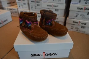 New in Box Minnetonka Aspen Dusty Brown Baby/Toddler Suede Boots - Picture 1 of 5