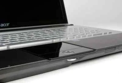 Acer Aspire 8943G-724G64Bn - 18.4" - Core i7 720QM - Windows 10 8gb ram and 1tb  - Image 1 of 4