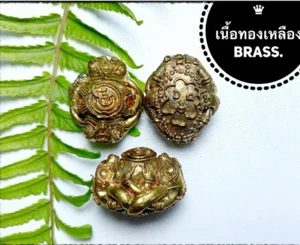 Thailändisches Amulett Charm Zwillingsfrosch essen Mond Ajarn O Magie Liebe Geld reich Glück reich  - Bild 1 von 7