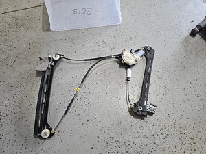 Mercedes W207 E550 Coupe Convertible Window Regulator Motor Front Left OEM - Picture 1 of 7