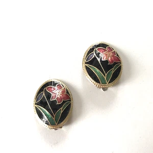 Vintage Clip On Earrings Cloisonne Enamel Flower Oval Gold Tone Pretty 2cm Retro - Picture 1 of 4
