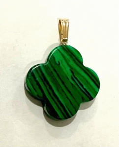New 14k Yellow Gold Green Malachite Clover Pendant - Picture 1 of 1