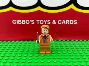 LEGO GILDEROY LOCKHART + wand minifigure HARRY POTTER set 76389 hp309 - Picture 1 of 2