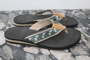 L.L. Bean Womens Maine Isle Dragon Fly Print Sz 10M Flip-Flops Thong Sandals - Picture 1 of 9