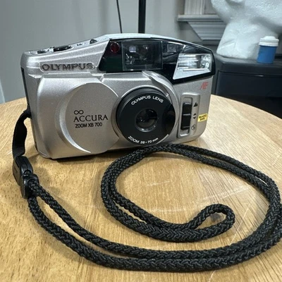 Olympus Accura Zoom XB 700 35mm Point & Shoot Film Camera - Tested & Working - Image 1 of 4