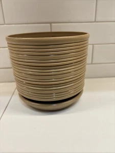 Rubbermaid beige hellbraun gerippt Übertopf Blumentopf 1970er 5 1/4"x 6" mit Untertasse MCM - Bild 1 von 8