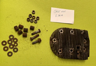 CASE 444 Tractor Kohler Engine Cylinder Head - Imagem 1 de 4