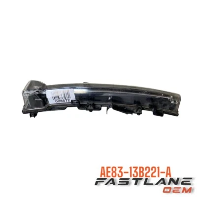 Faro antiniebla LED FORD FIESTA 2011-2013 OEM AE83-13B221-A Foto 1 de 4