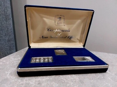 Juego de estampillas vintage cumplidos de la oficina de correos de Nueva York caja original Foto 1 de 4