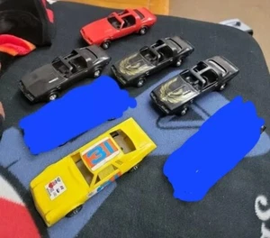 5 Ertl 1980s Plastic Smoky And The Bandit Cars 1/24 Thr Race Car Is Damaged - Picture 1 of 8