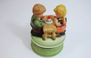 Music Box Vintage Bambini Preghiera Ruota Girante - Gioca Pease Pudding Hot - Foto 1 di 5