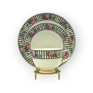 Early 20th Century Foley China Tea Set Trio in a Geometric and Floral Pattern - Picture 1 of 6