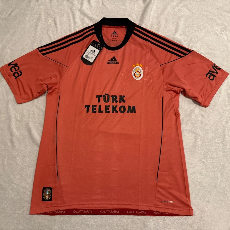 2010 Adidas Men’s Galatasaray Coral Third Soccer Jersey Extra Large XL - Image 1 of 4