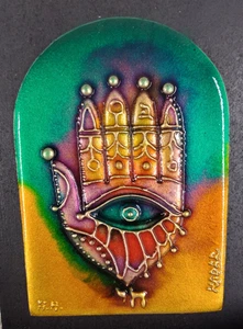 Vintage Keramik buntes Hamsa Wanddekor signiert vom Autor 4 5/8 Zoll x 3,5 Zoll ST33 - Bild 1 von 8