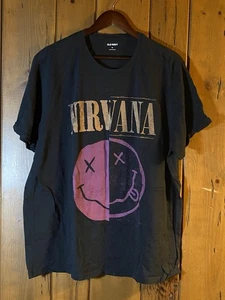 Old Navy Nirvana Split Smiley Face T-Shirt Black Graphic Tee Men's XXL Grunge - Picture 1 of 6