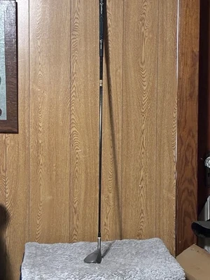 Club de golf para diestros Excalibur Sure Tac Tourgrafito bajo par Foto 1 de 4