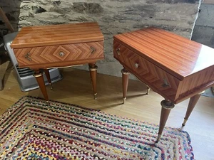 1970s Matching Pair Of Rare French Lacquered Wooden Bedside Cabinet Lamp Table - Picture 1 of 15